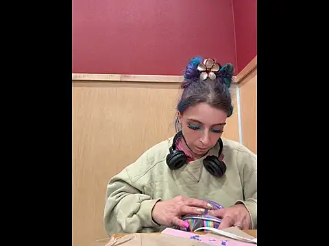 MegaTinyyy online show from June 2026 08:01:02 AM