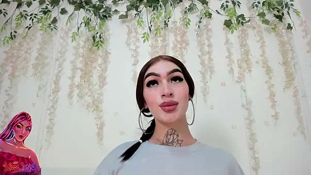 Snapshot of lizz_lunna chatting on May 2026 09:19:01 PM lizz lunna online show from May 2026 09:19:01 PM