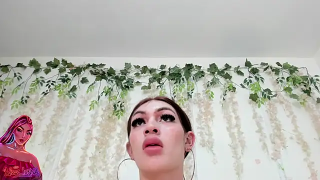 Snapshot of lizz_lunna chatting on May 2026 09:57:01 PM lizz lunna online show from May 2026 09:57:01 PM