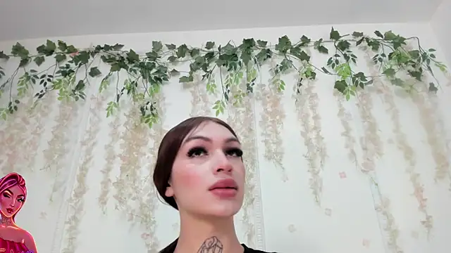 Snapshot of lizz_lunna chatting on June 2026 08:33:02 PM lizz lunna online show from June 2026 08:33:02 PM