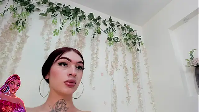 Snapshot of lizz_lunna chatting on July 2026 07:08:02 PM lizz lunna online show from July 2026 07:08:02 PM