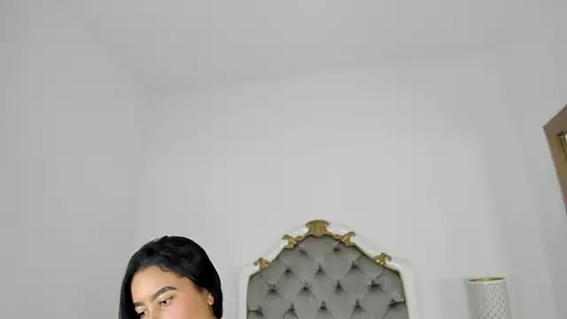 Snapshot of paulina_lux chatting on January 2026 07:56:02 PM paulina lux online show from January 2026 07:56:02 PM