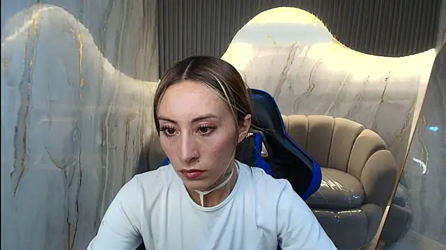 Snapshot of katalina_r_ chatting on February 2026 03:15:01 AM katalina r online show from February 2026 03:15:01 AM