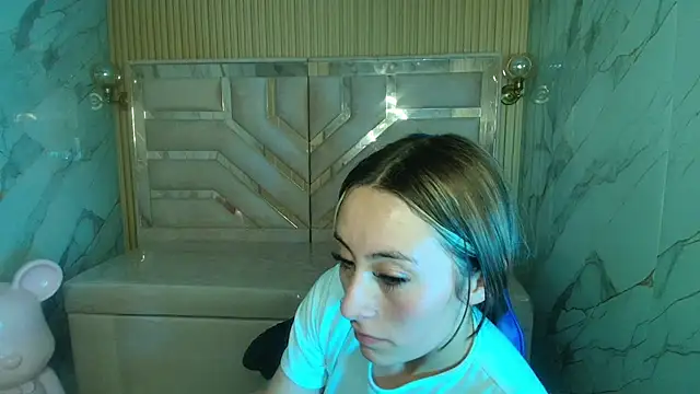 katalina r  online show from March 2026 08:22:02 AM