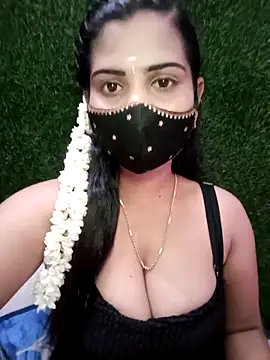 Snapshot of Nithyatamil chatting on May 2026 04:23:02 PM Nithyatamil online show from May 2026 04:23:02 PM