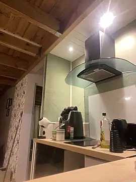 Axel black10 online show from April 2026 05:21:01 PM