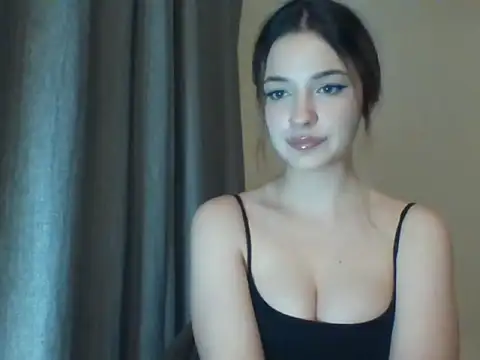 Snapshot of EvelineMagnetic chatting on May 2026 08:16:01 PM EvelineMagnetic online show from May 2026 08:16:01 PM