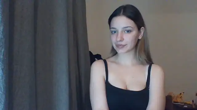 Snapshot of EvelineMagnetic chatting on June 2026 08:33:02 PM EvelineMagnetic online show from June 2026 08:33:02 PM