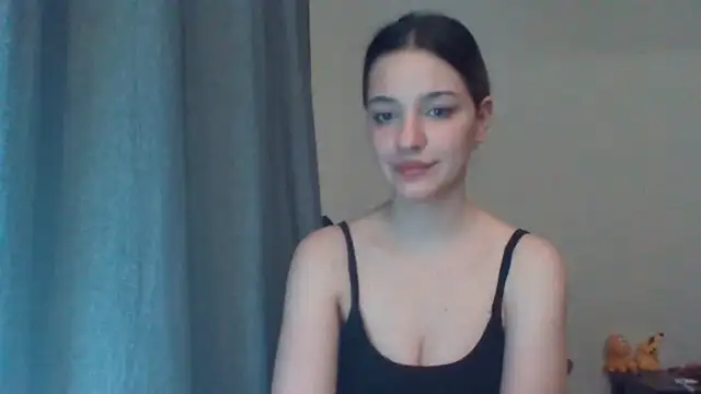 Snapshot of EvelineMagnetic chatting on June 2026 08:31:02 PM EvelineMagnetic online show from June 2026 08:31:02 PM
