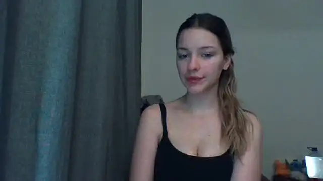 Snapshot of EvelineMagnetic chatting on June 2026 08:33:02 PM EvelineMagnetic online show from June 2026 08:33:02 PM