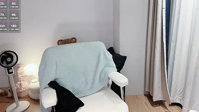 tutu-l online show from April 2026 06:10:01 PM