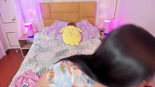 Jenifer James online show from February 2026 08:08:02 PM