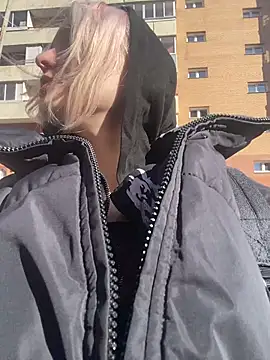 aka Blonde online show from March 2026 08:15:01 AM