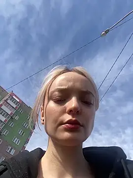 aka Blonde online show from April 2026 08:47:01 AM