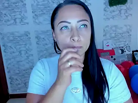 XXXStephanie XXX online show from April 2026 08:53:02 PM