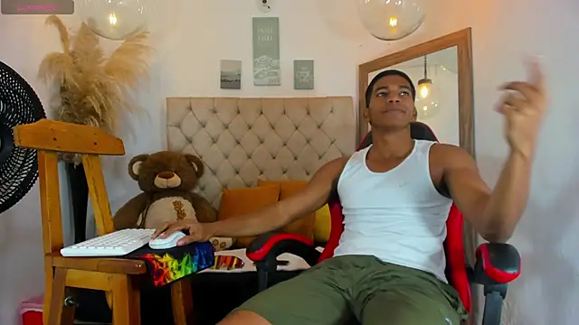 Snapshot of noah_sthone chatting on January 2026 03:11:01 AM noah sthone online show from January 2026 03:11:01 AM