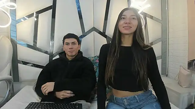 ScarlettAndLucas online show from February 2026 12:46:01 PM