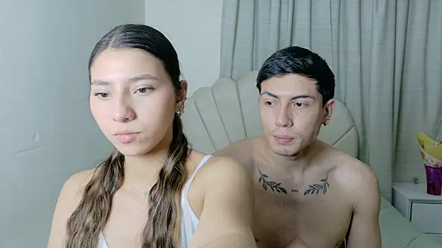 ScarlettAndLucas online show from May 2026 02:30:01 AM