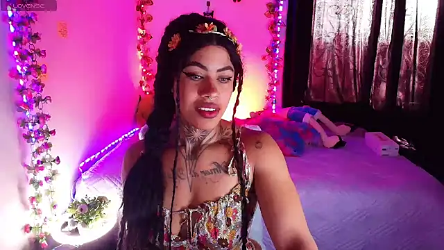 Canela Osada  online show from August 2026 11:31:02 AM