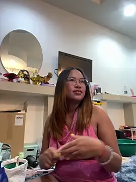 Ponthip online show from April 2026 01:11:01 PM