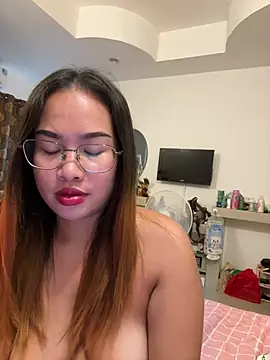 Snapshot of Ponthip chatting on June 2026 01:52:02 AM Ponthip online show from June 2026 01:52:02 AM