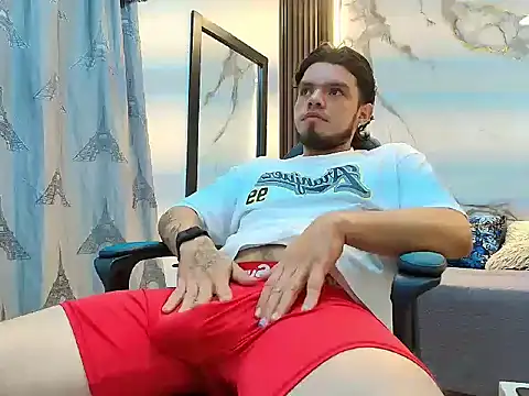 Enzo Turner online show from January 2026 04:07:02 AM