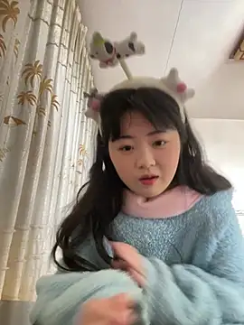 Mloy-01 online show from February 2026 05:52:01 AM