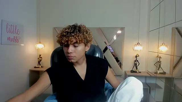 Anyelo Twink online show from March 2026 09:21:01 PM