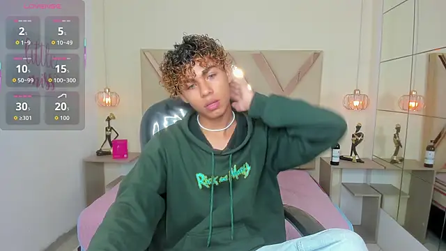 Snapshot of Anyelo_Twink chatting on May 2026 03:56:01 AM Anyelo Twink online show from May 2026 03:56:01 AM