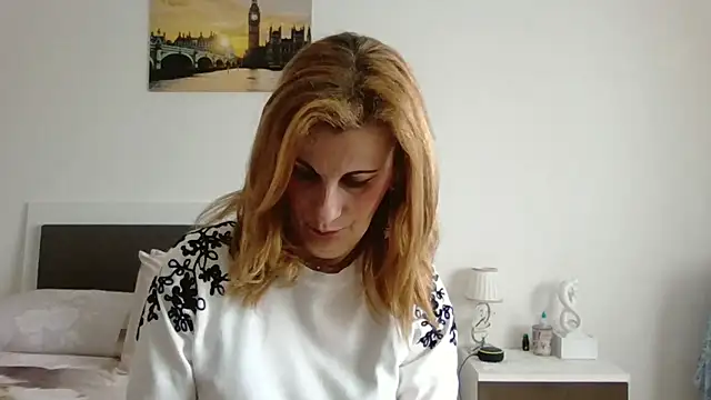 Snapshot of Clara1986 chatting on April 2026 10:10:02 AM Clara1986 online show from April 2026 10:10:02 AM