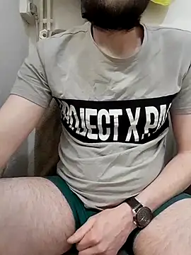 Snapshot of 80julien chatting on February 2026 01:12:01 AM 80julien online show from February 2026 01:12:01 AM