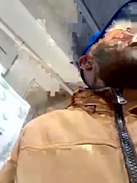 Snapshot of 80julien chatting on February 2026 10:00:02 AM 80julien online show from February 2026 10:00:02 AM