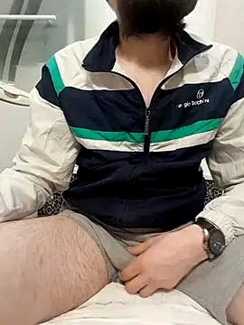 Snapshot of 80julien chatting on February 2026 12:50:02 AM 80julien online show from February 2026 12:50:02 AM