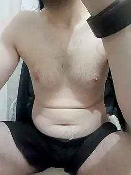 Snapshot of 80julien chatting on February 2026 08:37:01 AM 80julien online show from February 2026 08:37:01 AM