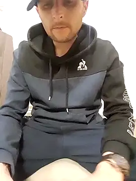 Snapshot of 80julien chatting on February 2026 09:27:02 PM 80julien online show from February 2026 09:27:02 PM