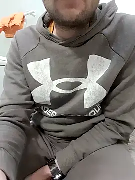 Snapshot of 80julien chatting on February 2026 12:41:02 AM 80julien online show from February 2026 12:41:02 AM