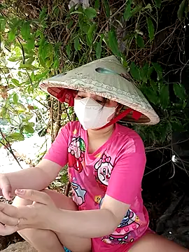 Snapshot of EnzxMoon02 chatting on February 2026 05:28:02 AM EnzxMoon02 online show from February 2026 05:28:02 AM