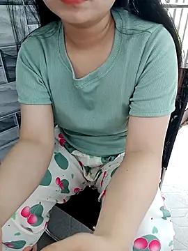 Snapshot of EnzxMoon02 chatting on March 2026 04:50:01 AM EnzxMoon02 online show from March 2026 04:50:01 AM