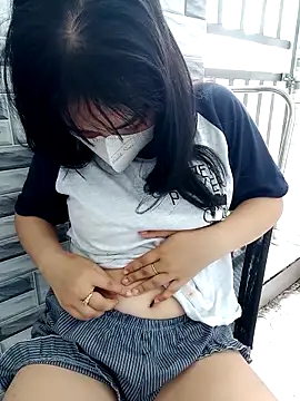 Snapshot of EnzxMoon02 chatting on March 2026 04:45:02 AM EnzxMoon02 online show from March 2026 04:45:02 AM