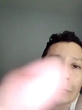 Enriquelobito69xh online show from February 2026 09:42:02 AM