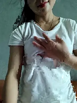 Snapshot of Vanvan68xx chatting on April 2026 02:40:02 AM Vanvan68xx online show from April 2026 02:40:02 AM