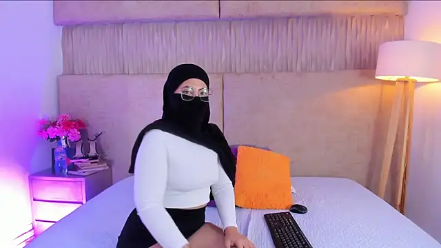 Snapshot of _Farahh_ chatting on January 2026 11:48:02 AM Farahh online show from January 2026 11:48:02 AM