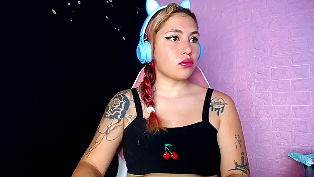 Snapshot of Dominic_Queen1126 chatting on February 2026 11:26:01 AM Dominic Queen1126 online show from February 2026 11:26:01 AM