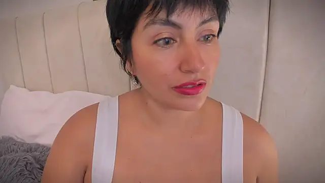 Snapshot of nathy_bush chatting on February 2026 08:52:01 PM nathy bush online show from February 2026 08:52:01 PM