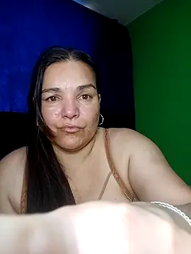 lee hot online show from February 2026 04:23:02 PM