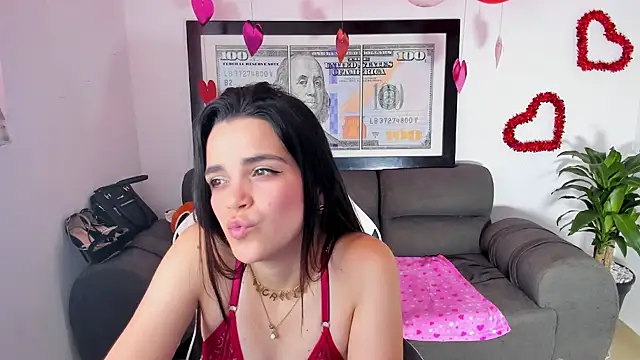 LucianaMoreau online show from February 2026 09:33:01 PM