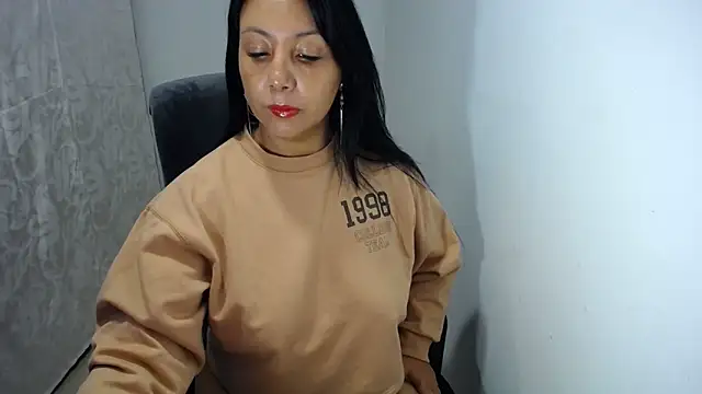 soyElena46 online show from April 2026 01:41:01 PM