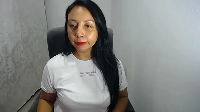 Snapshot of soyElena46 chatting on April 2026 02:25:01 PM soyElena46 online show from April 2026 02:25:01 PM