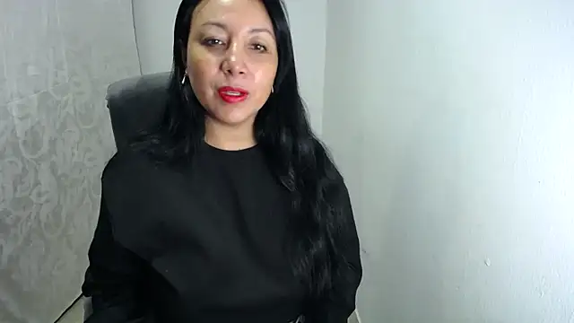 Snapshot of soyElena46 chatting on May 2026 12:01:01 PM soyElena46 online show from May 2026 12:01:01 PM