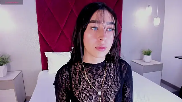 emily clarkk  online show from April 2026 07:58:01 PM